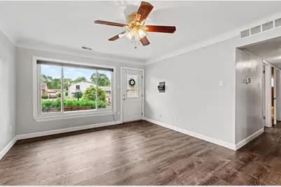 28083 Stuart Avenue, Southfield, MI 48076 - Photo 6
