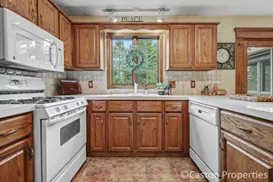 2143 Wolfboro Dr SE, Grand Rapids, MI 49508 - Photo 8