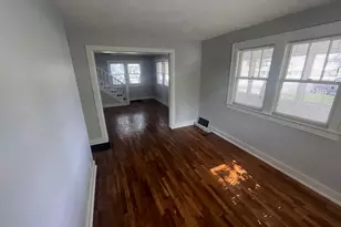 1534 Cedar St NE, Grand Rapids, MI 49503 - Photo 2