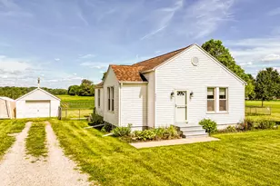 4025 River Rd, Sodus, MI 49126 - Photo 32