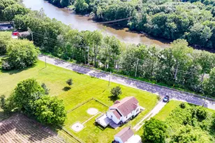4025 River Rd, Sodus, MI 49126 - Photo 30