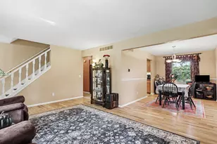 7618 Hampton Oaks Dr, Portage, MI 49024 - Photo 4