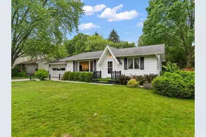 728 N Stewart Avenue, Fremont, MI 49412 - Photo 2