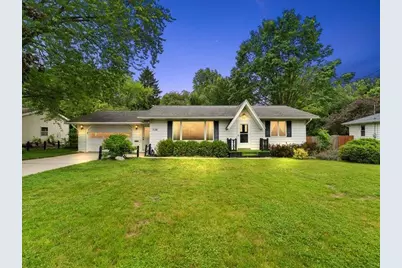 728 N Stewart Avenue, Fremont, MI 49412 - Photo 1