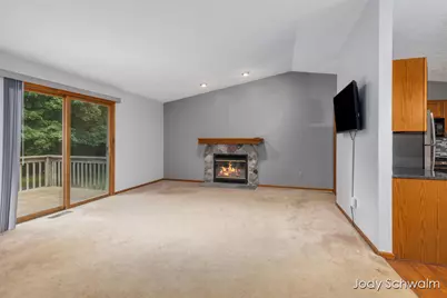 2223 Maguire Avenue NE, Grand Rapids, MI 49525 - Photo 10