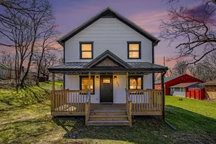 6592 Keigley St, Eau Claire, MI 49111 - Photo 2