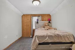 196 E 34th St, Holland, MI 49423 - Photo 16