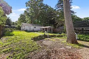 1372 Burlington Dr, Hickory Corners, MI 49060 - Photo 18