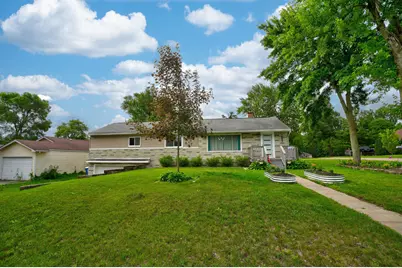 5345 Clinton River Drive, Waterford, MI 48327 - Photo 6