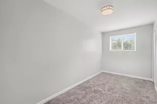 79 N Sanford St, Pontiac, MI 48342 - Photo 10