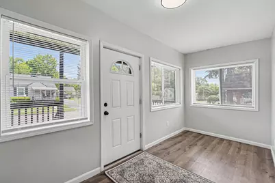 79 N Sanford Street, Pontiac, MI 48342 - Photo 4