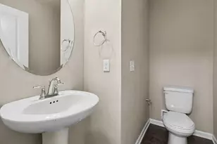 2717 Bristol Rdg Dr, Ann Arbor, MI 48105 - Photo 10