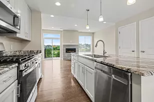 2717 Bristol Rdg Dr, Ann Arbor, MI 48105 - Photo 6