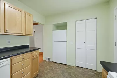 249 NE Fairbanks Street NE, Grand Rapids, MI 49503 - Photo 16