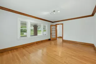249 NE Fairbanks St, Grand Rapids, MI 49503 - Photo 10