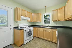 249 NE Fairbanks St, Grand Rapids, MI 49503 - Photo 14