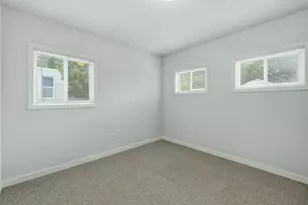 249 NE Fairbanks St, Grand Rapids, MI 49503 - Photo 18