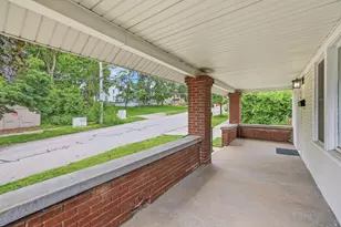 249 NE Fairbanks St, Grand Rapids, MI 49503 - Photo 4