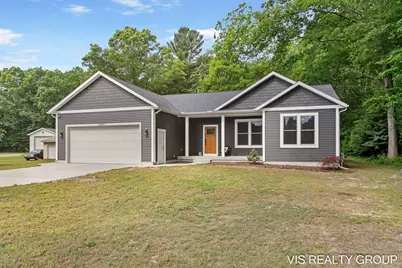 13407 152nd Avenue, Grand Haven, MI 49417 - Photo 2