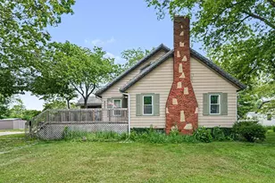 2211 Morton Ave, Saint Joseph, MI 49085 - Photo 1