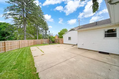 800 Hazelwood Boulevard, Jackson, MI 49203 - Photo 12