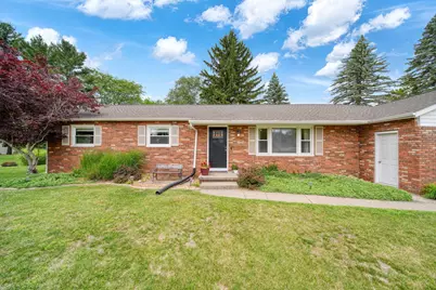 800 Hazelwood Boulevard, Jackson, MI 49203 - Photo 2