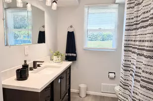 356 Waverly Dr, Benton Harbor, MI 49022 - Photo 8