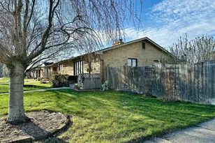 23213 Greencrest St, Saint Clair Shores, MI 48080 - Photo 6