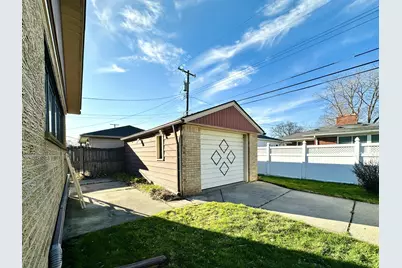 23213 Greencrest Street, Saint Clair Shores, MI 48080 - Photo 64