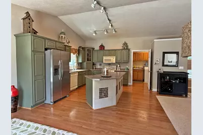 8980 Canyon Springs Court, Canadian Lakes, MI 49346 - Photo 4