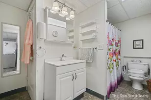 12402 Crockery Creek Dr, Ravenna, MI 49451 - Photo 14