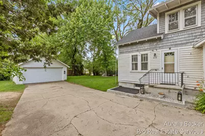 210 44th Street SE, Grand Rapids, MI 49548 - Photo 18