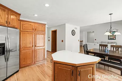 975 Bluff Lake Drive, Zeeland, MI 49464 - Photo 10