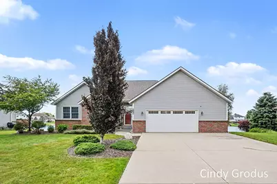975 Bluff Lake Drive, Zeeland, MI 49464 - Photo 2