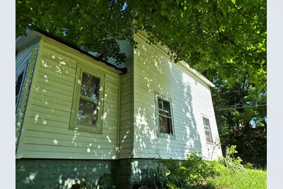 84 Burnham Street E, Battle Creek, MI 49015 - Photo 2