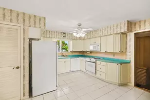 3865 E Empire Ave, Benton Harbor, MI 49022 - Photo 6