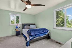 1221 Harwood Cir, Saline, MI 48176 - Photo 24