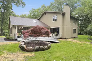 1708 Mont Rue Dr SE, Grand Rapids, MI 49546 - Photo 2