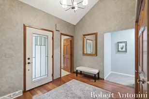 1708 Mont Rue Dr SE, Grand Rapids, MI 49546 - Photo 12