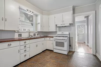 614 Crescent Street NE, Grand Rapids, MI 49503 - Photo 8