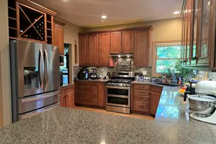 594 Springwood Dr, Kalamazoo, MI 49009 - Photo 6