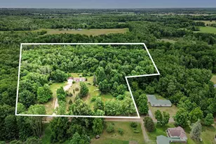 11644 E Hillis Rd, Riverdale, MI 48877 - Photo 2