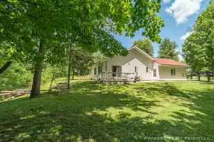 6635 Vinton Ave NW, Comstock Park, MI 49321 - Photo 12