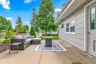 61 Charles St, Hillsdale, MI 49242 - Photo 8