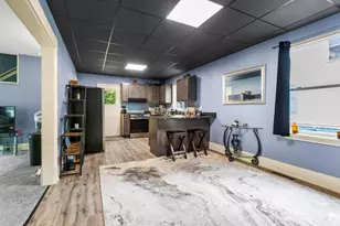 1030 S Jackson St, Jackson, MI 49203 - Photo 6