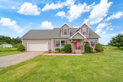 5867 E Hillcrest Drive, Eaton Rapids, MI 48827 - Photo 1