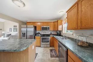 5867 E Hillcrest Dr, Eaton Rapids, MI 48827 - Photo 14
