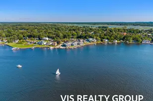 400 Lakeview Ct, Spring Lake, MI 49456 - Photo 12