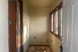617 Gestner Rd, Benton Harbor, MI 49022 - Photo 4