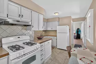 325 W South St, Hastings, MI 49058 - Photo 8
